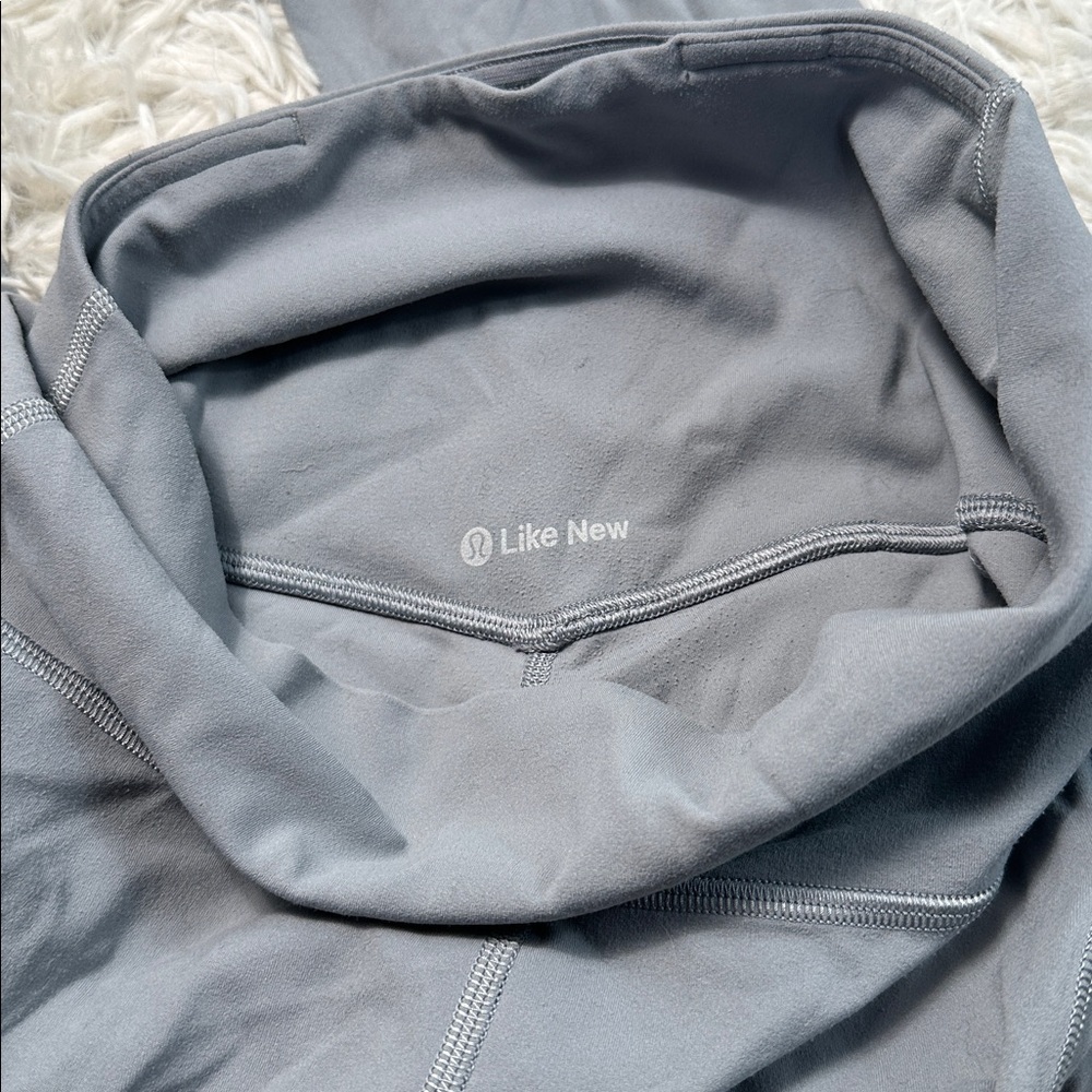 Lululemon Align High Rise Crop with Pockets 23" Rhino Grey - Picture 3 of 6